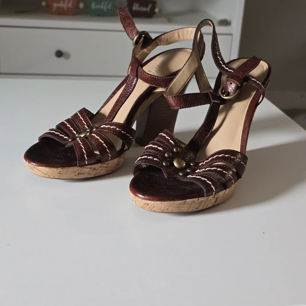 Vintage Franco Sarto Brown Leather Strappy Women's Sandals - Picture 1 of 13